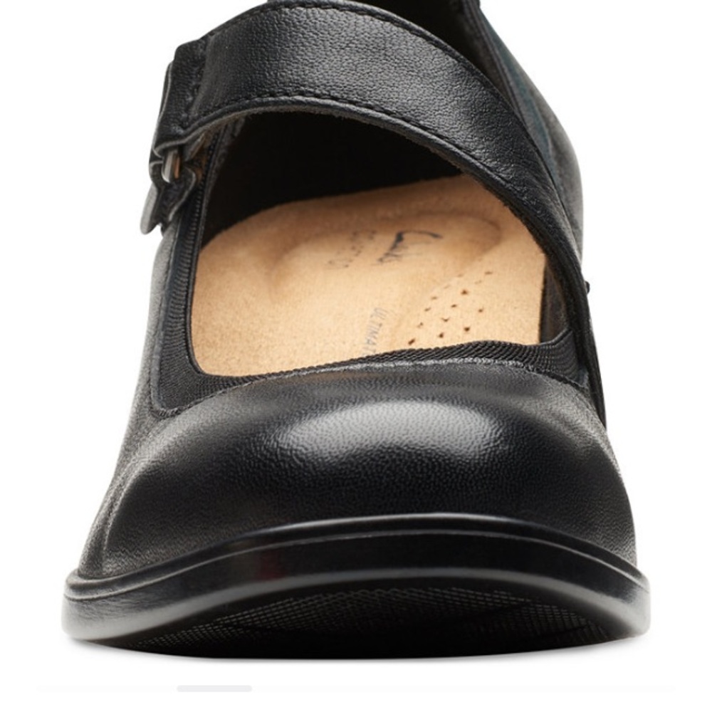 Clarks Emily2 Mabel Black Leather Flats with Classic Design and Polished Finish - Picture 11 of 16